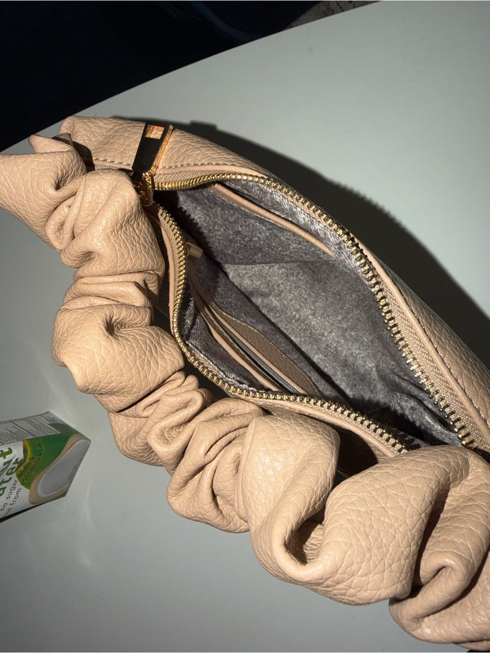 Women’s Tan Scrunch Handle Shoulder Bag - Picture 5 of 6